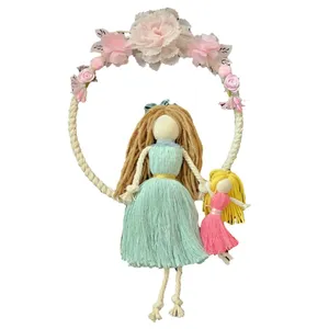 دیوار کوب اتاق کودک مدل دختر و عروسک