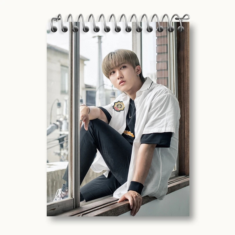 دفتر یادداشت 50 برگ خندالو مدل چانگبین گروه استری کیدز Stray Kids کد 11869