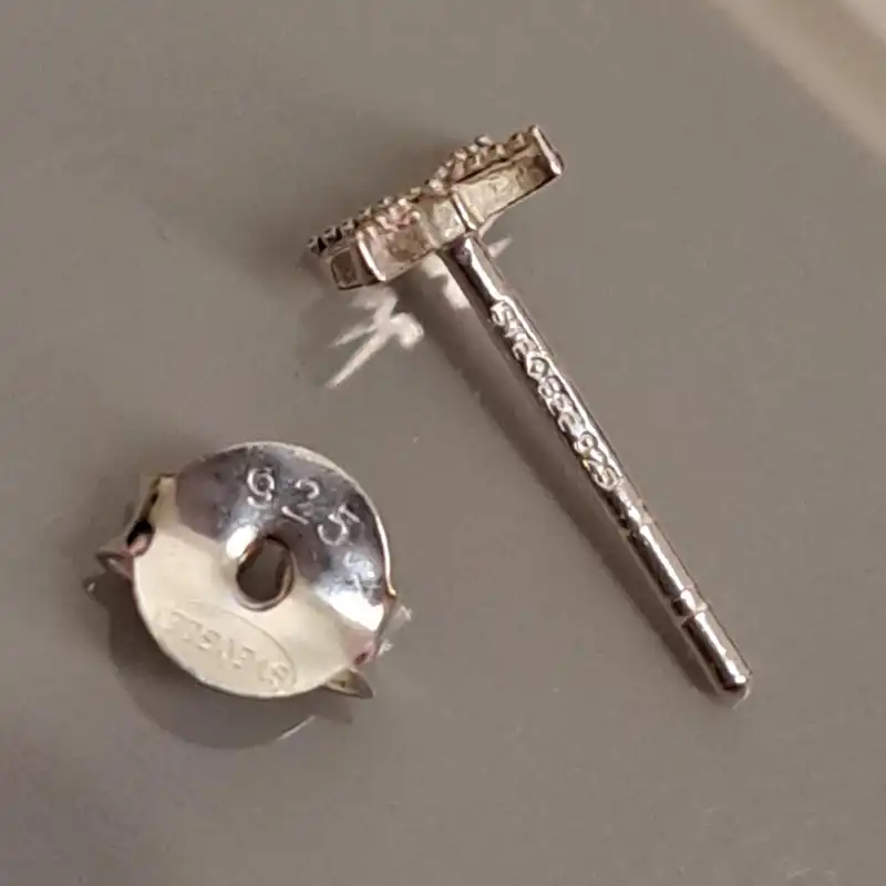 گوشواره نقره زنانه مدل سوزنی مجموعه 2 عددی