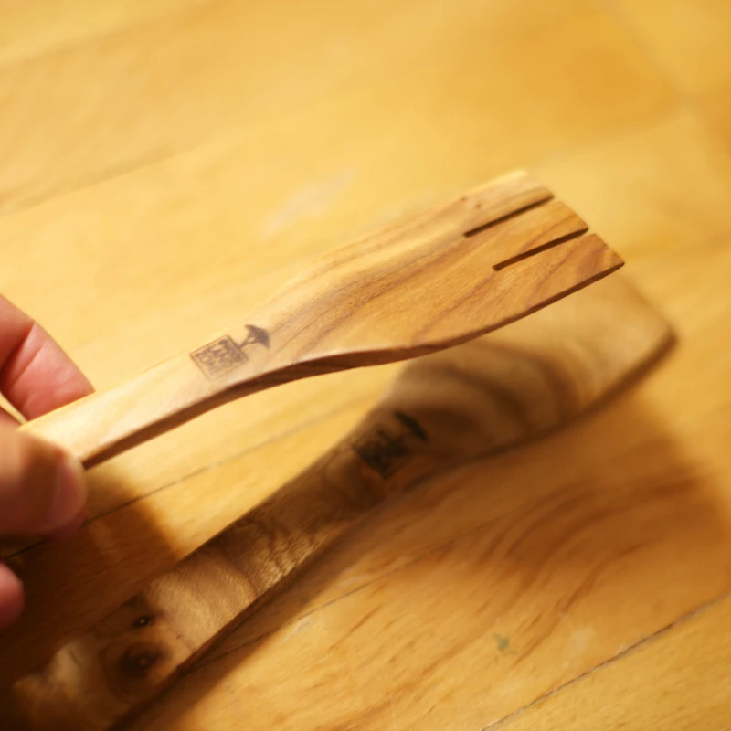 عکس شماره 6 : کفگیر چوبی وودلند مدل همه کاره بسته 2 عددی