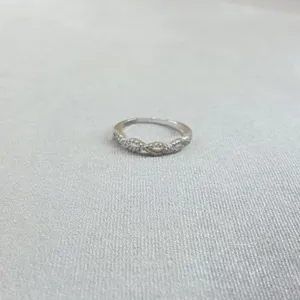 انگشتر نقره زنانه مدل بی نهایت کد 6647