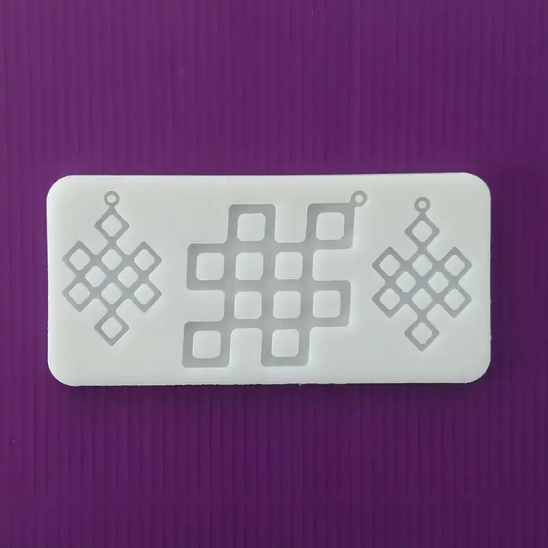 قالب رزین مدل ست گوشواره گردنبند طرح پنجره