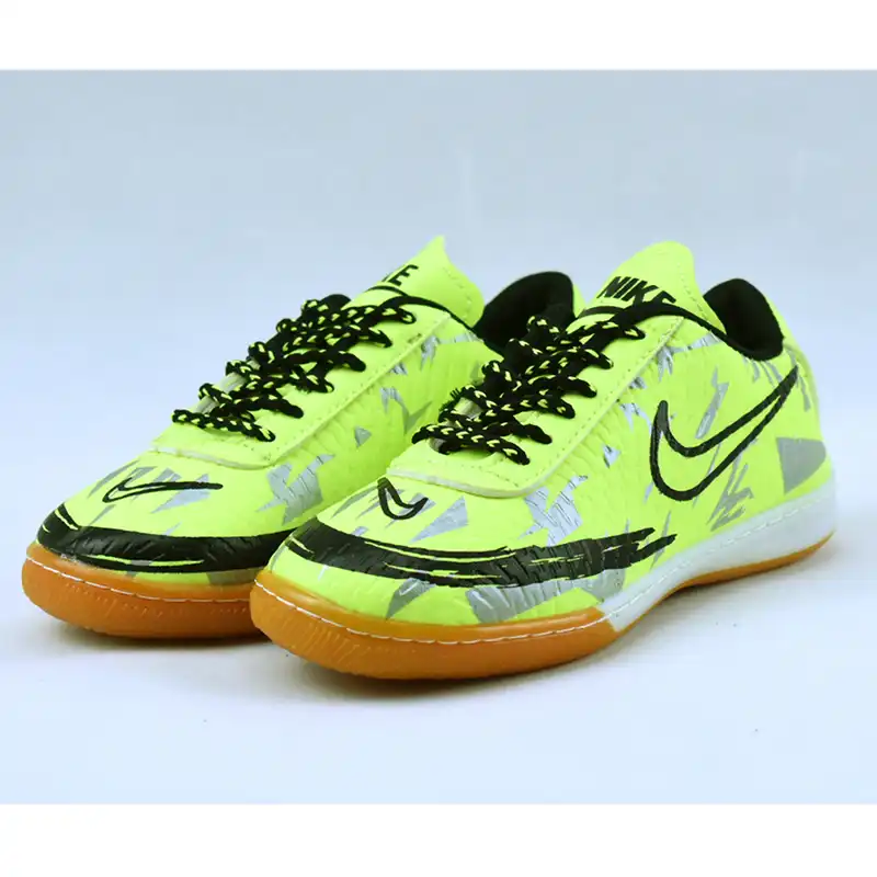 کفش فوتسال بچگانه مدل المپیاد کد C-8024