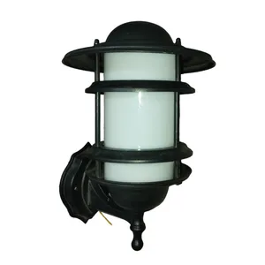 چراغ حیاطی مدل اسپانیایی کد 1311