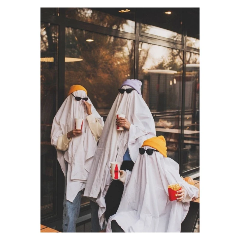 پوستر مدل Ghosts