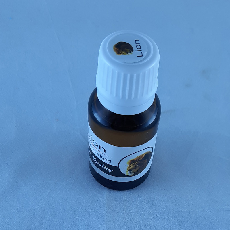 اسانس خوشبوکننده مدل Lion حجم 18 میلی لیتر