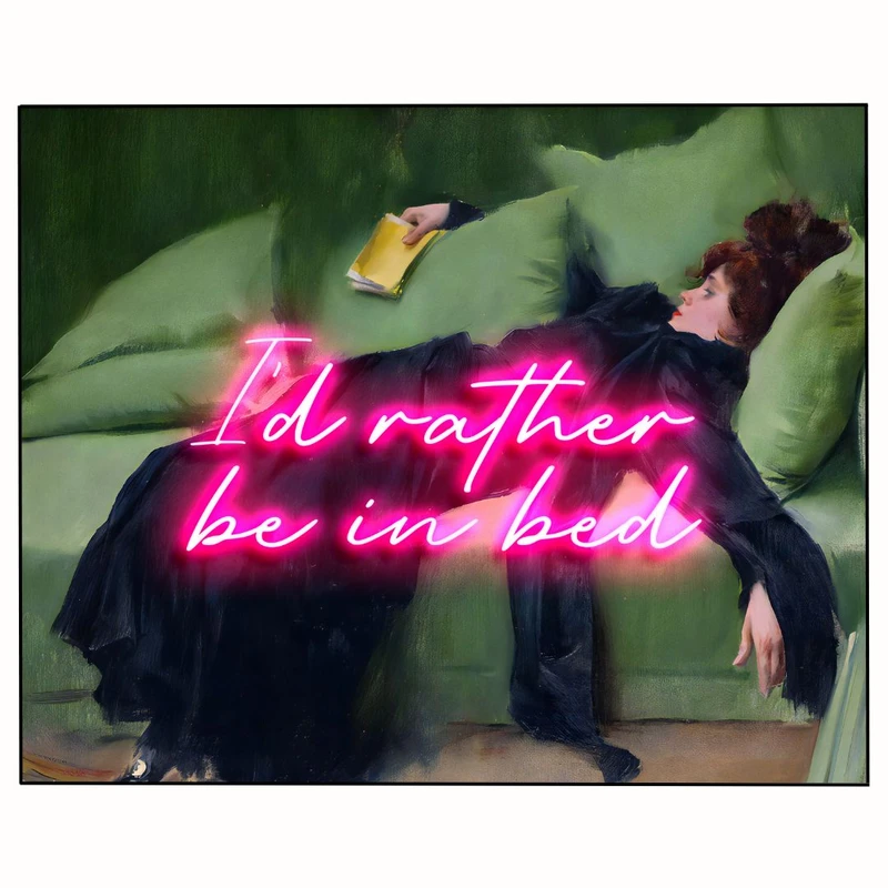 پوستر مدل زن جوان و افسانه‌ای