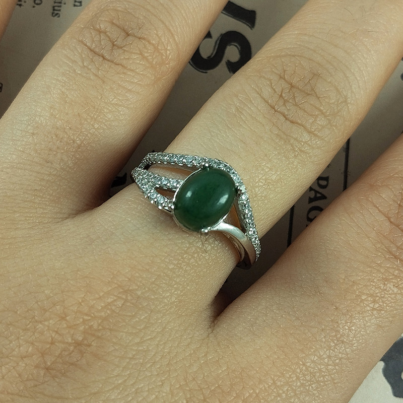 انگشتر نقره زنانه سلین کالا مدل عقیق یشم کد 110 انگشتر نقره زنانه سلین کالا مدل عقیق یشم کد 110