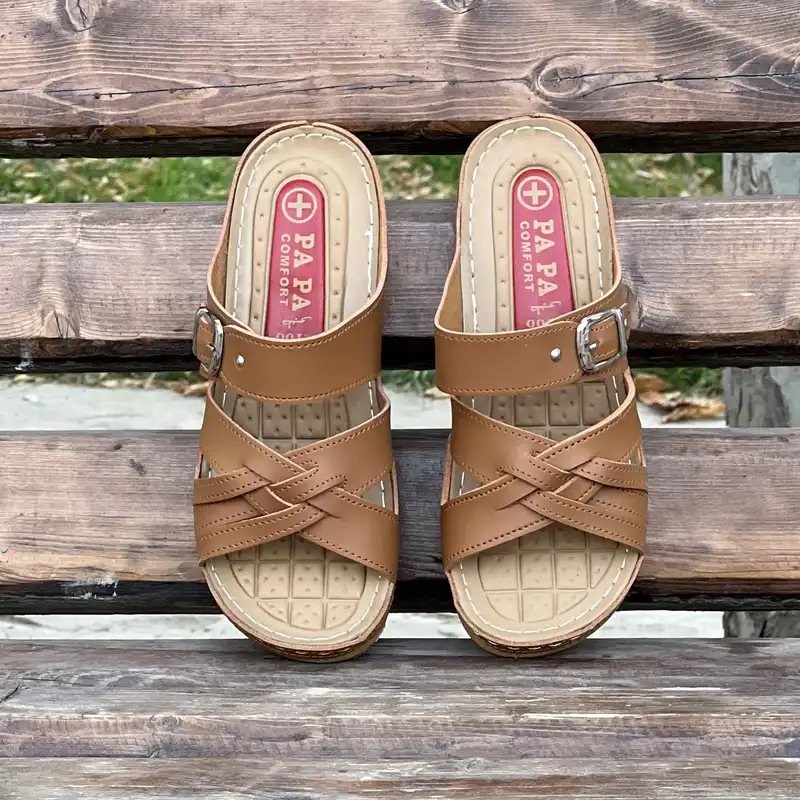 دمپایی زنانه پاپا مدل طبی دوختی کد Wbn-712