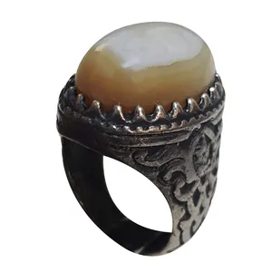 انگشتر نقره مردانه مدل عقیق حجرالعین AH218195