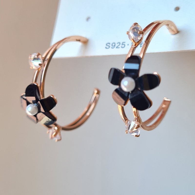 گوشواره زنانه مدل گل