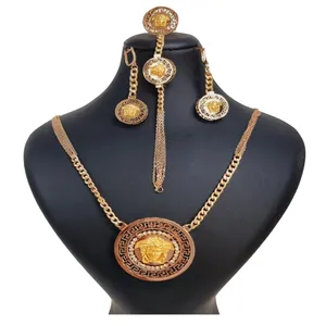 ست طلا 18 عیار زنانه گالری یارطلا کد SR141