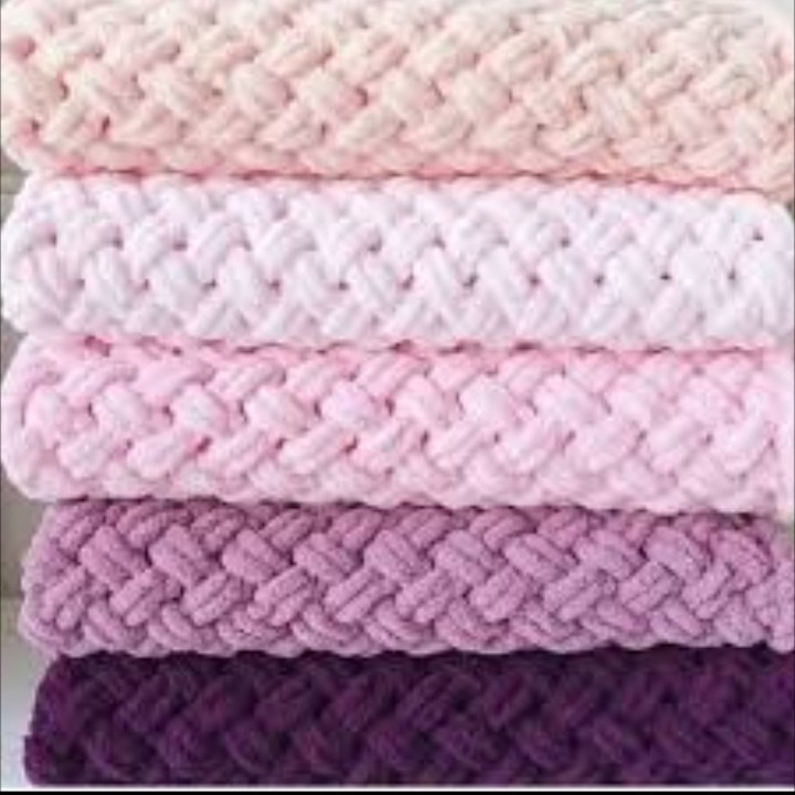 شال مبل مدل پافی طرح ضربدری سایز 100×90 سانتی متر