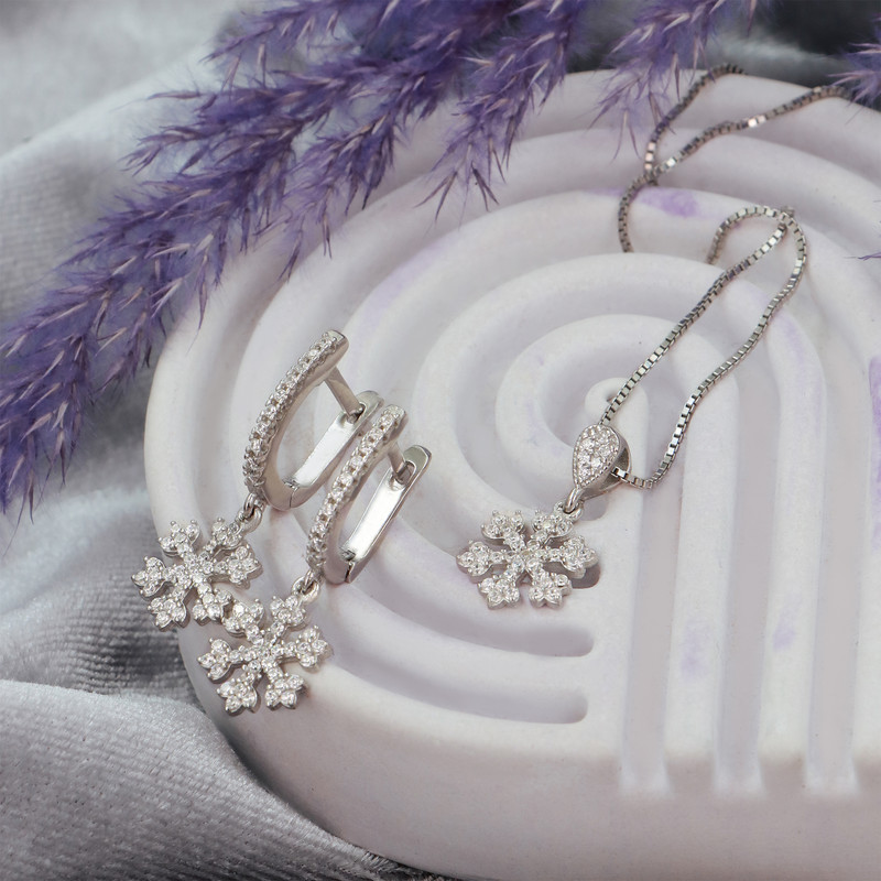 نیم ست نقره زنانه جی تی ای مدل دانه ی برف نیم ست نقره زنانه جی تی ای مدل دانه ی برف