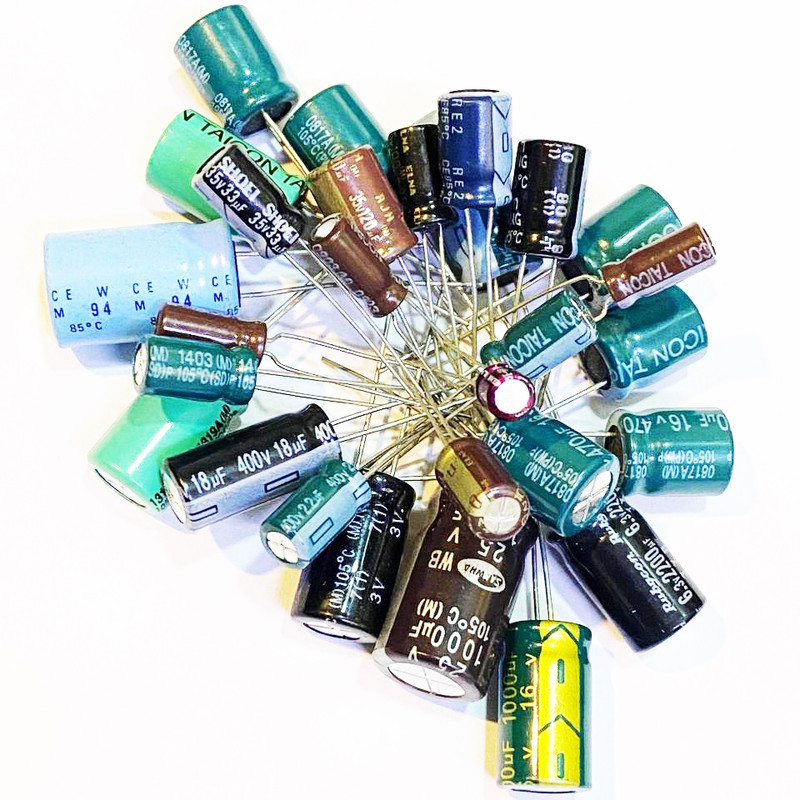 خازن الکترولیتی کد P2 مجموعه 100 عددی خازن الکترولیتی کد P2 مجموعه 100 عددی