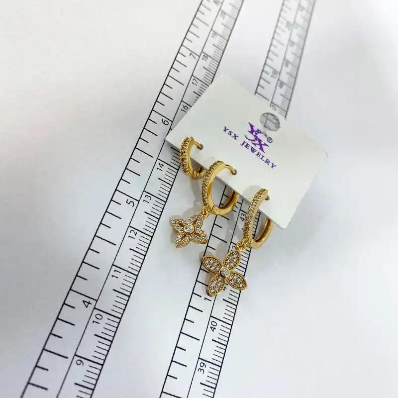 گوشواره زنانه وای اس ایکس مدل گل کد E3563 مجموعه 3 عددی