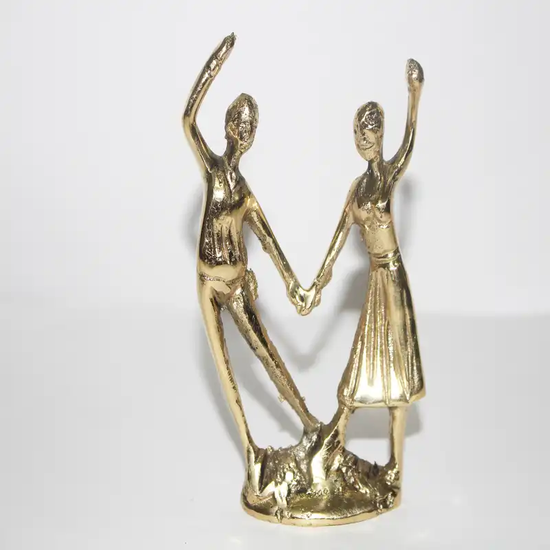 مجسمه دکوری طرح عروس و داماد