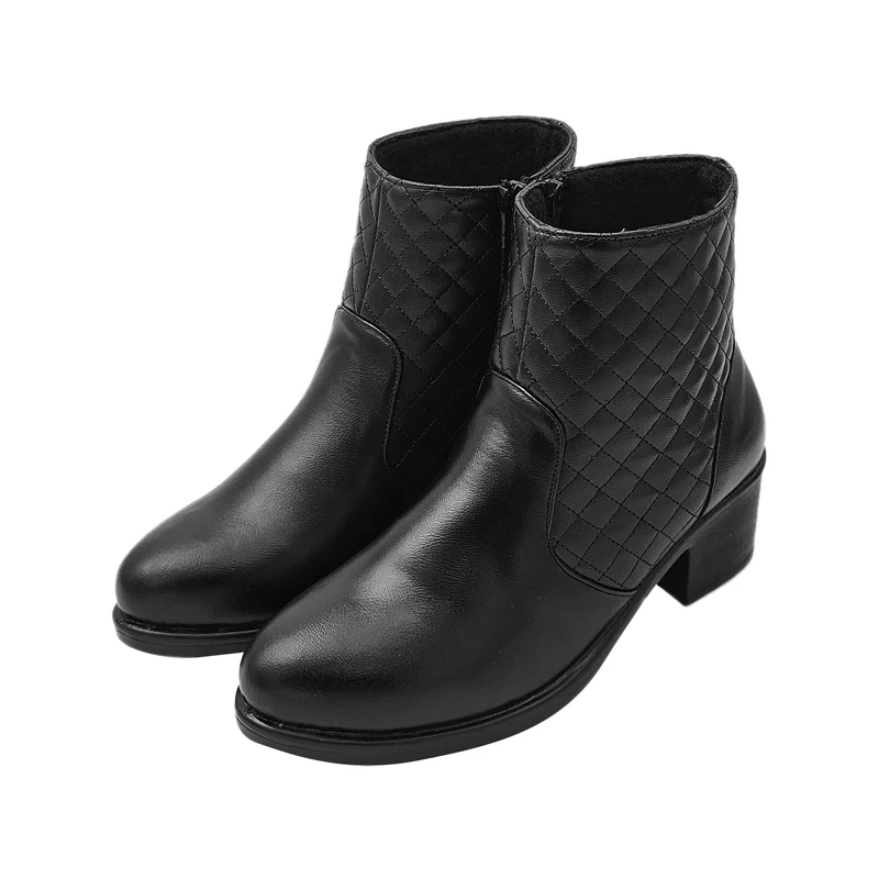 عکس شماره 2 : نیم بوت زنانه سیی مدل برلیان چنل دوزی کد 2183.3