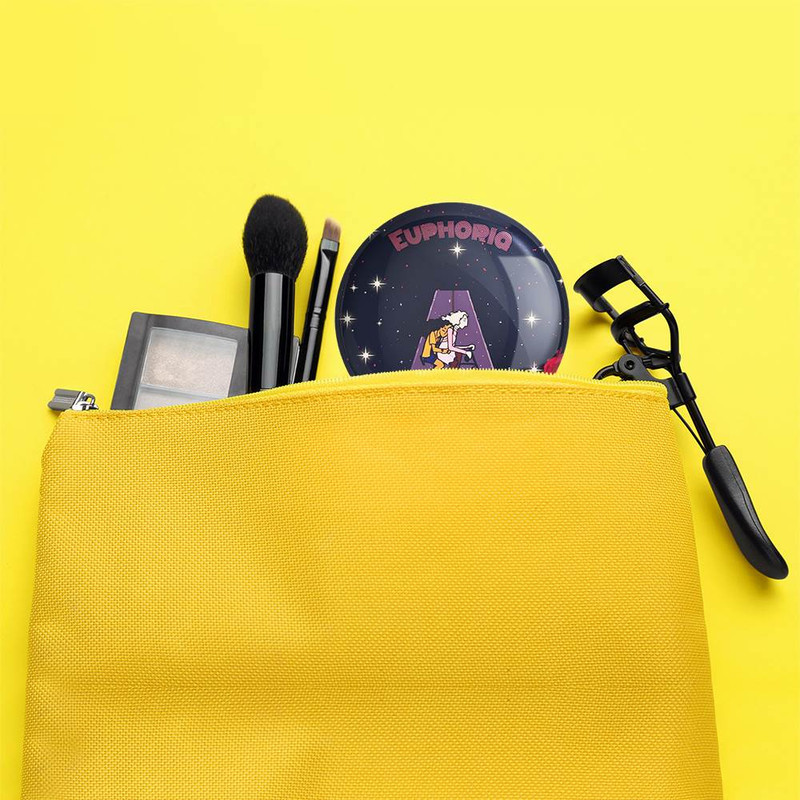 آینه جیبی خندالو مدل سریال سرخوشی Euphoria کد 13771 آینه جیبی خندالو مدل سریال سرخوشی Euphoria کد 13771