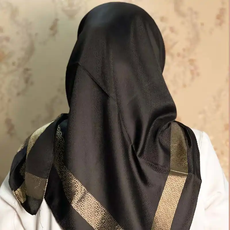 روسری زنانه مدل حاشیه