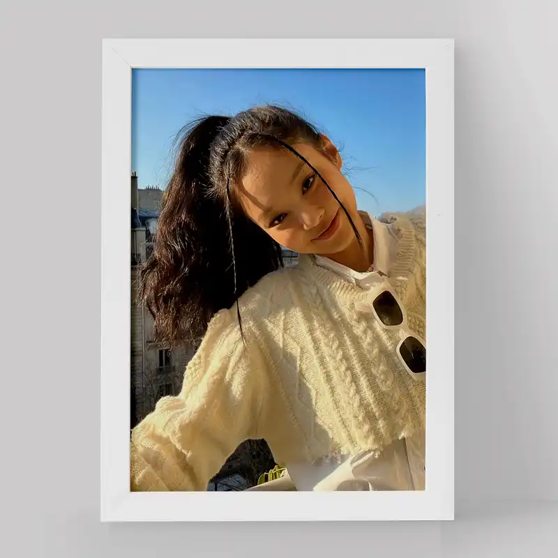 تابلو خندالو مدل جنی گروه بلک پینک کد 16758