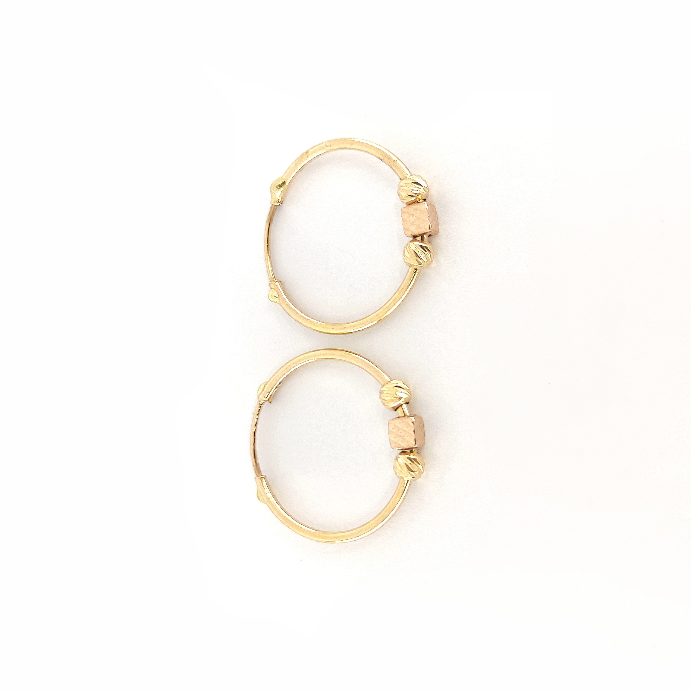 گوشواره طلا 18 عیار دخترانه طلا و جواهرسازی افرا مدل 132