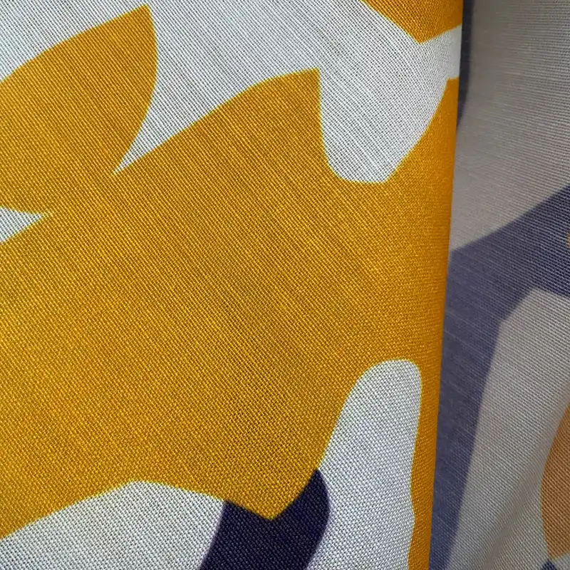 روسری زنانه مدل نخی چهارفصل قواره بزرگ کد 1360