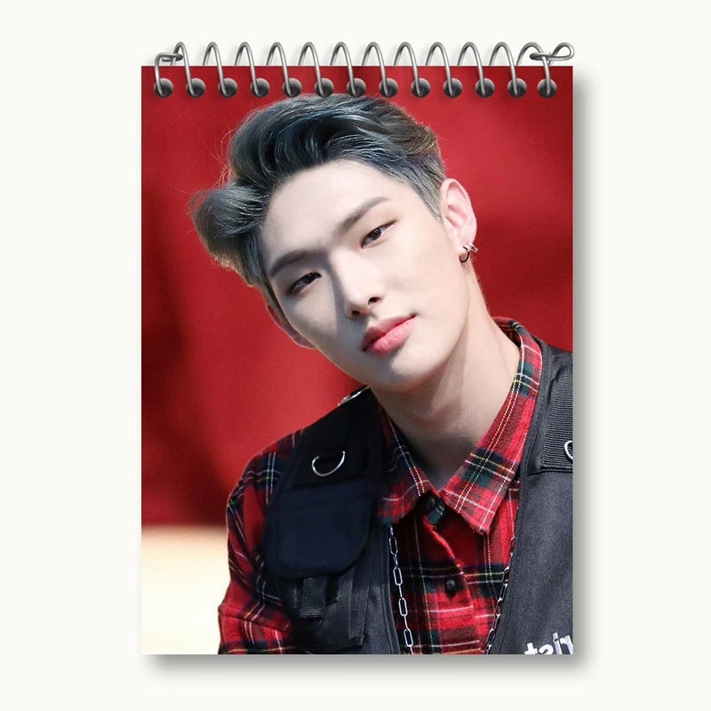 دفتر یادداشت 50 برگ خندالو مدل مینگی گروه ایتیز ATEEZ کد 21247