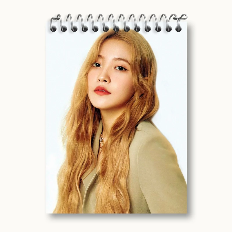 دفتر یادداشت 50 برگ خندالو مدل یری گروه رد ولوت Red Velvet کد 19592