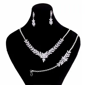 نیم ست نقره زنانه مدل مارسا کد Brn051