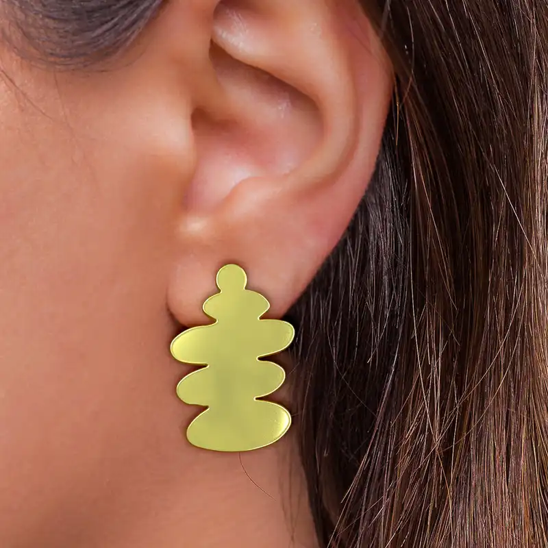 گوشواره طلا 18 عیار زنانه مدوپد مدل هندسی کد GA1-15111