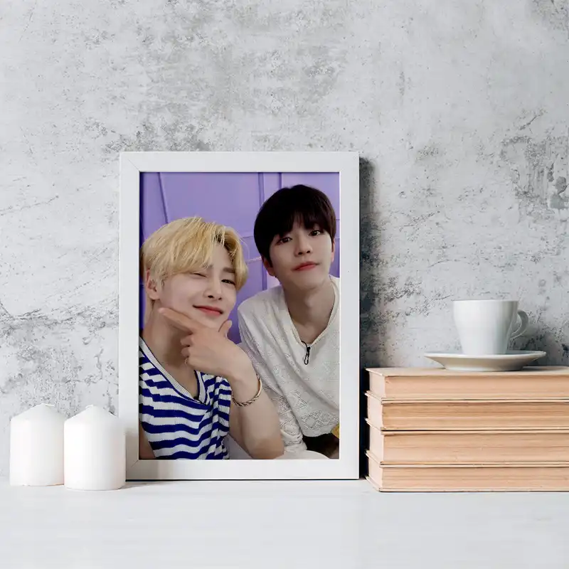 تابلو خندالو مدل جونگین و سونگمین گروه استری کیدز Stary Kids کد 16898