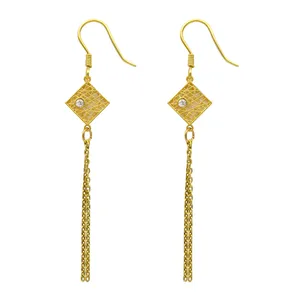 گوشواره طلا 18 عیار زنانه مانچو مدل efgs028