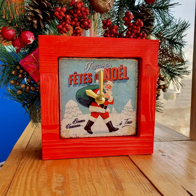 ساعت رومیزی مدل بابانوئل