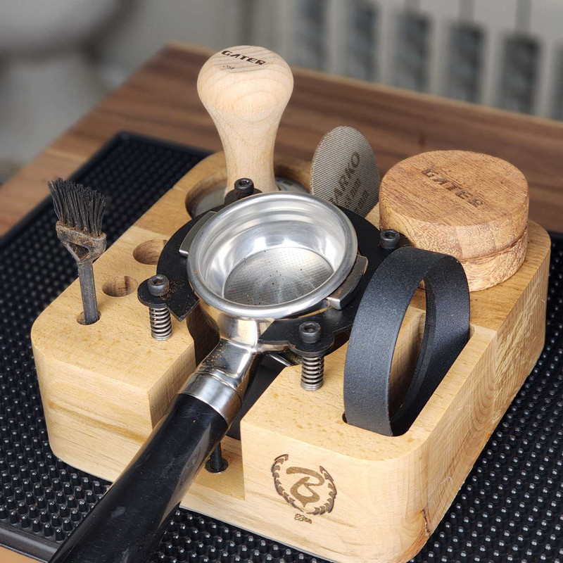 استند پرتافیتلر باریستا اسپیس مدل چوبی کد 51 استند پرتافیتلر باریستا اسپیس مدل چوبی کد 51