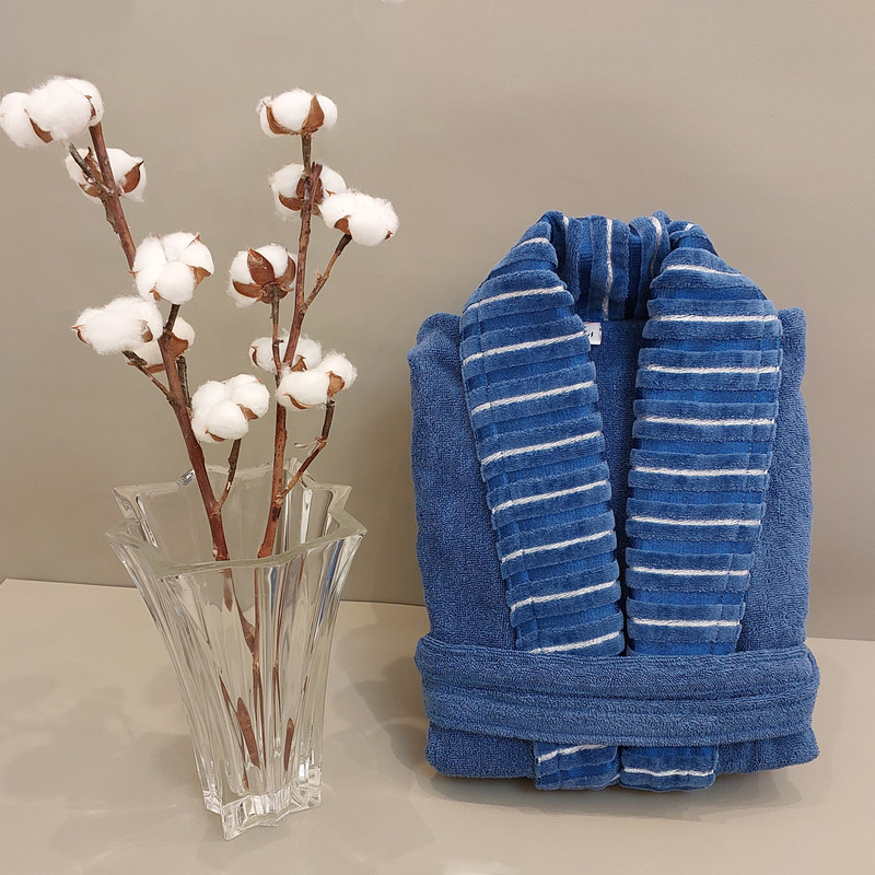 حوله پالتویی ارغوان مدل تن پوش راه راه سایز 135