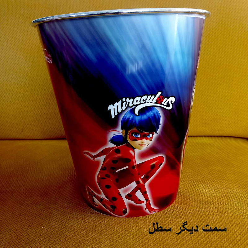 سطل زباله اتاق کودک مدل دخترکفشدوزکی کد 2022-8-Medu