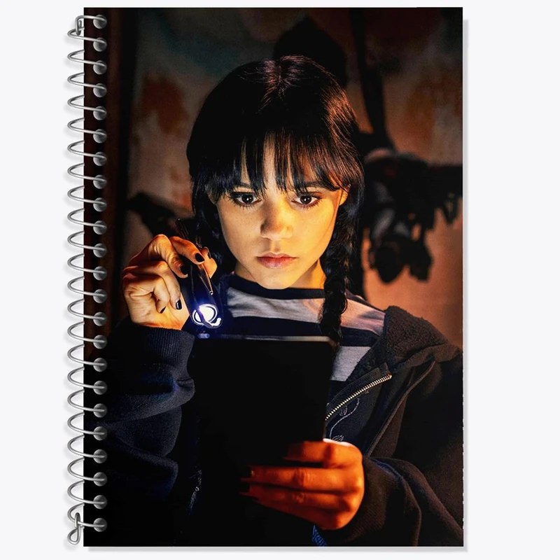 دفتر زبان 50 برگ خندالو مدل سه خط طرح سریال ونزدی Wednesday کد 25285