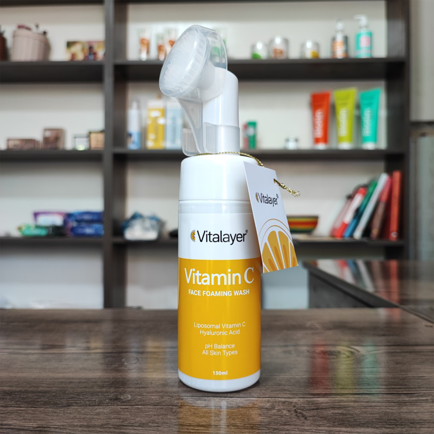 فوم شستشو صورت ویتالیر مدل VITAMIN C حجم 150 میلی لیتر فوم شستشو صورت ویتالیر مدل VITAMIN C حجم 150 میلی لیتر