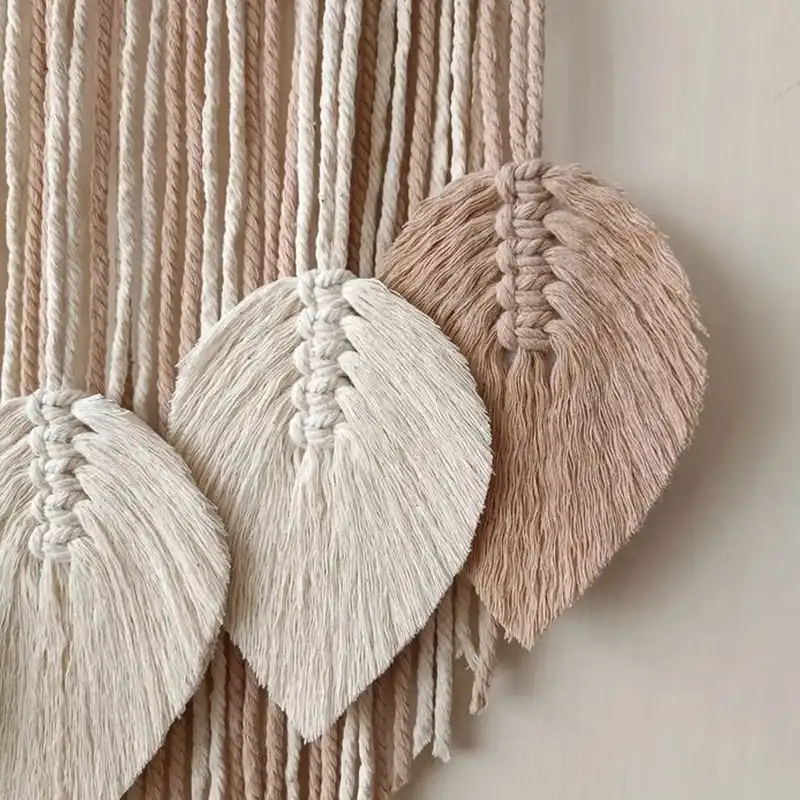 آویز بافتنی مدل مکرومه طرح برگ دو رنگ