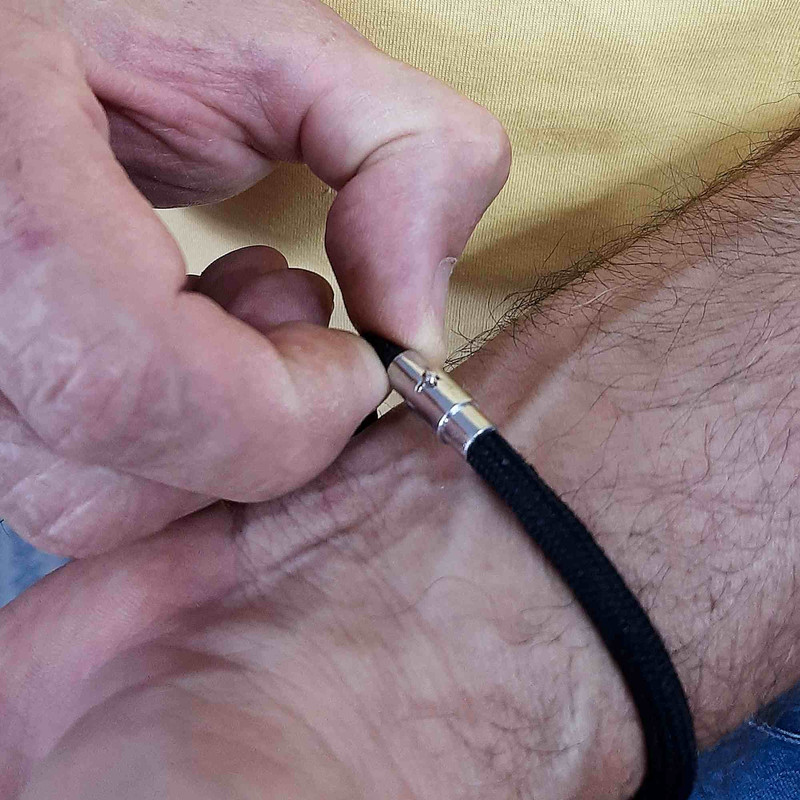 دستبند مردانه مدل اسپورت پاراکورد کد 3029