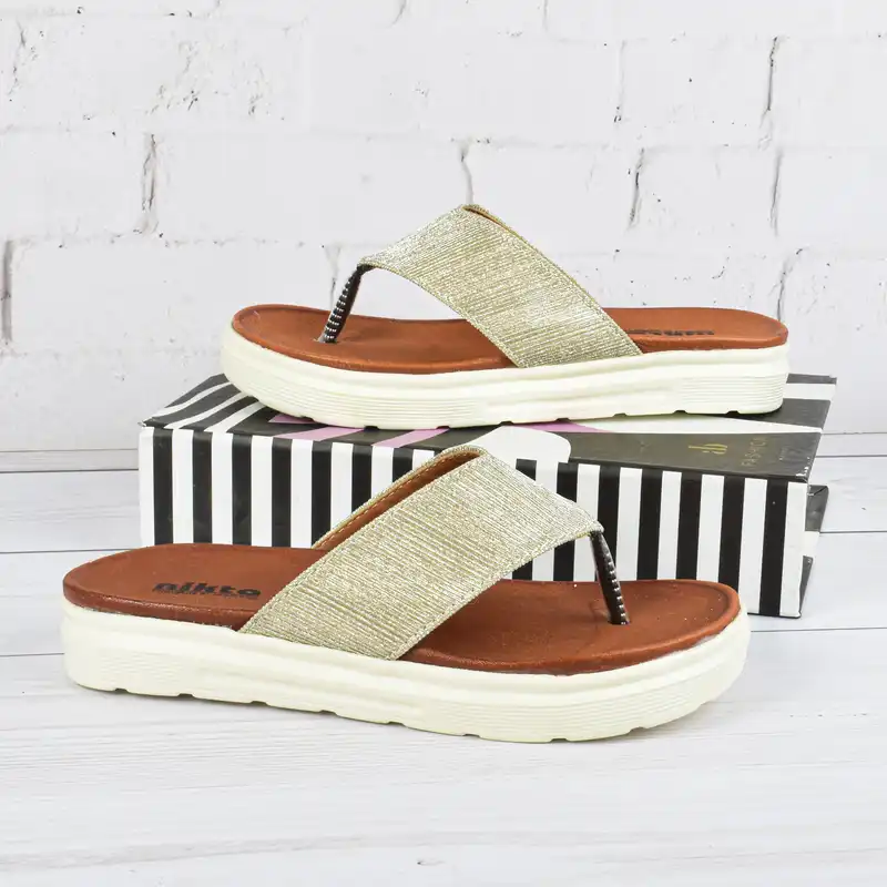 دمپایی لاانگشتی زنانه نیکتا مدل لیون کد GD.2957