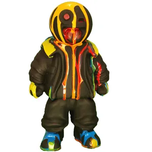 مجسمه دکوری مدل استیکر