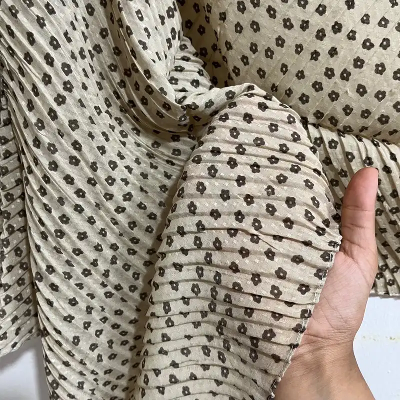 شال زنانه مدل پلیسه بابونه ریز