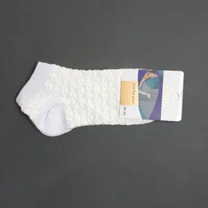 جوراب دخترانه سی گل مدل برجسته رنگ سفید