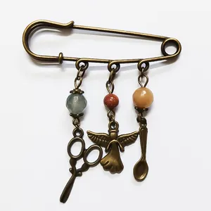 سنجاق سینه زنانه مدل رادی 