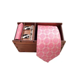 ست کراوات و دستمال جیب و دکمه سردست مردانه کد 01