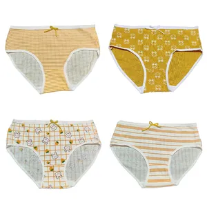 شورت زنانه مدل فانتزی کبریتی طرح خرگوش