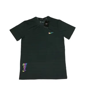 تی شرت ورزشی مردانه مدل یقه گرد