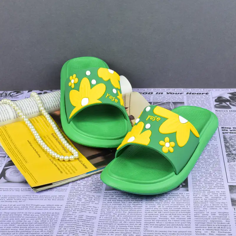 دمپایی زنانه پاپا مدل YSH.2777